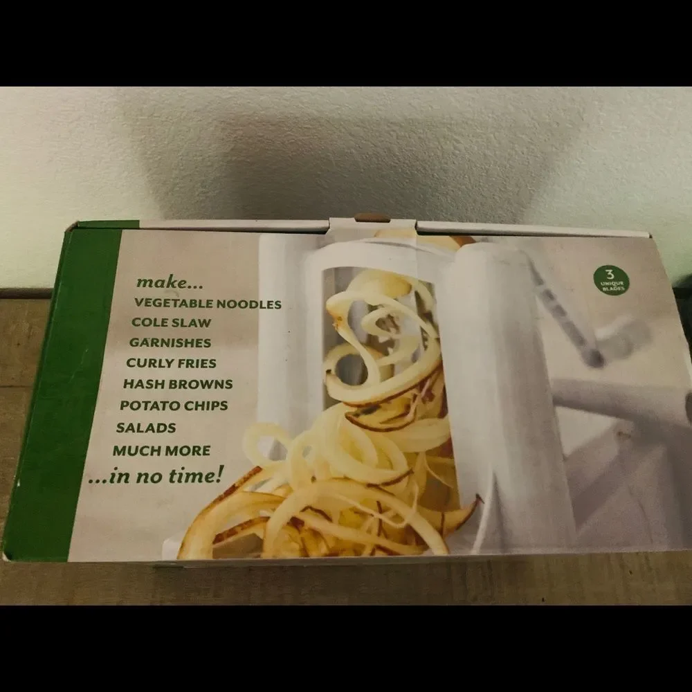 Sur La Table Vegetable and Fruit Spiral Slicer